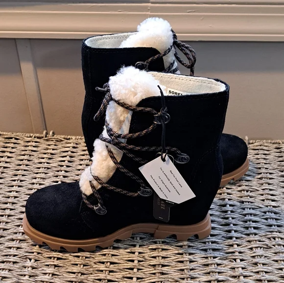 Sorel Joan of Arctic Wedge III Shearling Lace Cozy Boots - Picture 5 of 11